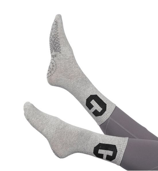 גרבי פילאטיס Crew - אפור