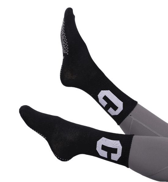 גרבי פילאטיס Crew - שחור