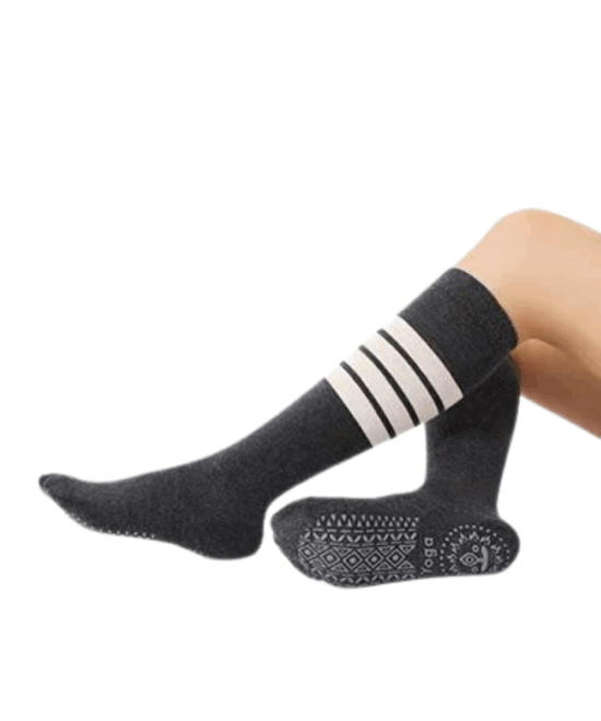 גרב גבוהה 4 פסים לפילאטיס – אפור כהה