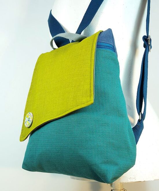 תיק עם שיק - תיק גב מאיה טורקיז ירוק אביבי